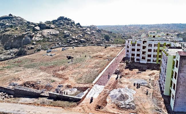 रांची : ब्लास्टिंग जोन में बस रहा सीयूजे कैंपस, क्रशरों से फैल रहा प्रदूषण, 28 को राष्ट्रपति करेंगे उदघाटन