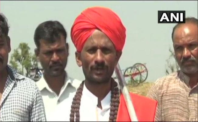 कर्नाटकः लिंगायत मठ में मुख्य पुजारी के पद पर मुस्लिम युवक की नियुक्ति, इष्ट लिंग धारण किया