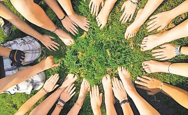 पर्यावरण संरक्षण पर हर महीना चर्चा सराहनीय कदम