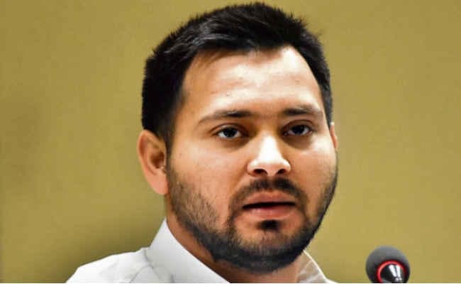 पटना : महिला संघ प्रमुख बनेगी, तभी भारत बनेगा बड़ा : तेजस्वी यादव