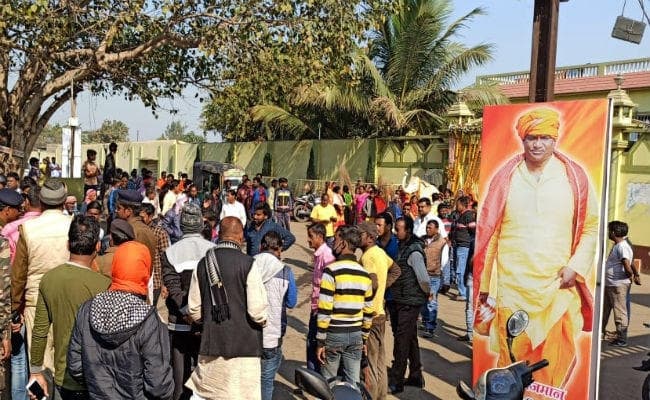 झारखंड: फरार विधायक ढुलू महतो को पकड़ने के लिए छापेमारी तेज, इन जगहों पर होने के लगाये जा रहे हैं कयास