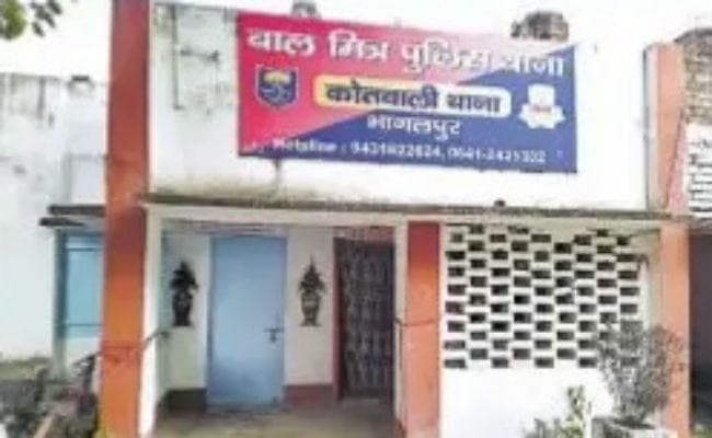ये हैं बिहार के अजब गजब थाने : कहीं लटका है ताला तो कहीं शौचालय में आरोपित होते हैं बंद