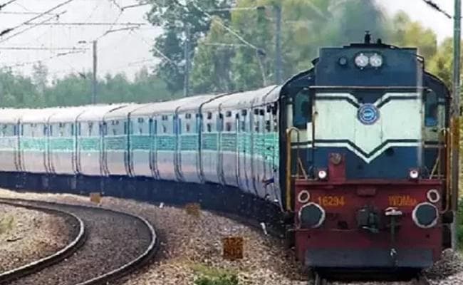 भागलपुर होकर चलने वाली 16 जोड़ी ट्रेनें दो अप्रैल तक रहेंगी रद्द