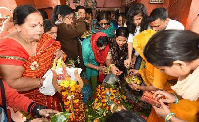 महाशिवरात्रि पर ''हर हर महादेव'' की ध्वनि से गूंजा राजधानी पटना समेत समूचा बिहार