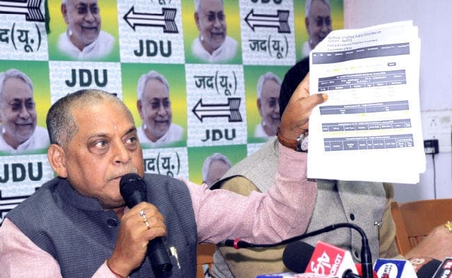 Tejashwi Berojgari Hatao Yatra: ''बेरोजगारी हटाओ यात्रा'' पर विवादों का ''ब्रेक'', JDU ने तेजस्वी से मांगा जवाब