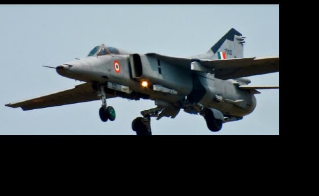 भारतीय नौसेना का विमान मिग-29 K हुआ दुर्घटनाग्रस्त, किसी के हताहत होने की खबर नहीं