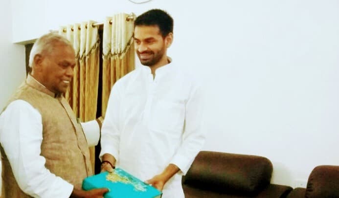 जीतन राम मांझी से मिलने पहुंचे Lalu Yadav के बड़े बेटे तेज प्रताप, बिहार में सियासी हलचल तेज
