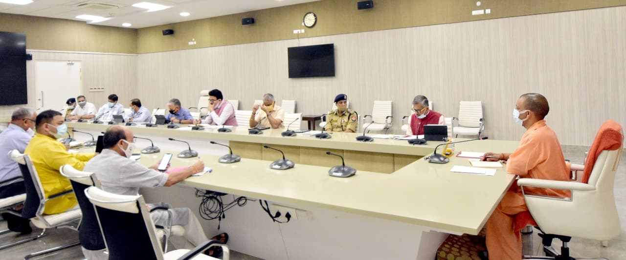 चुनावी साल में 3 लाख लोगों को बड़ी राहत, योगी सरकार ने कोरोना के दौरान दर्ज इन मुकदमों को लिया वापस