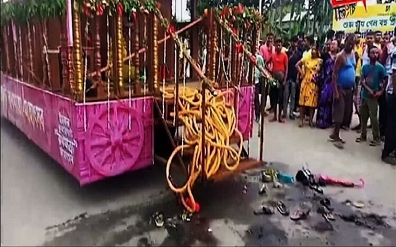 त्रिपुरा: 'घूरती रथयात्रा' के दौरान हाई-वोल्टेज तार के संपर्क में आया रथ, 6 लोगों की मौत, 15 घायल