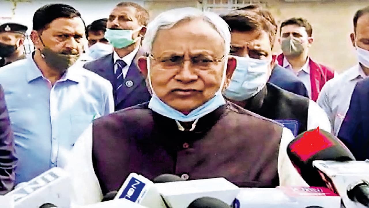 सीएम नीतीश कुमार पहुंचे दिल्ली, प्रधानमंत्री पद की उम्मीदवारी को लेकर जानें क्या कहा