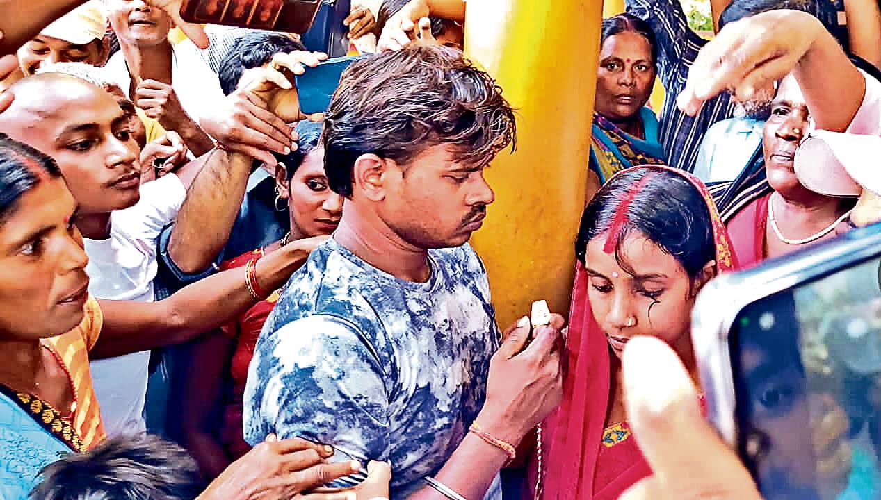 नालंदा में देवर से शादी के लिए आपस में भिड़ीं दो भाभी, बीच सड़क पर जमकर हुई मारपीट, जानिए पूरा मामला