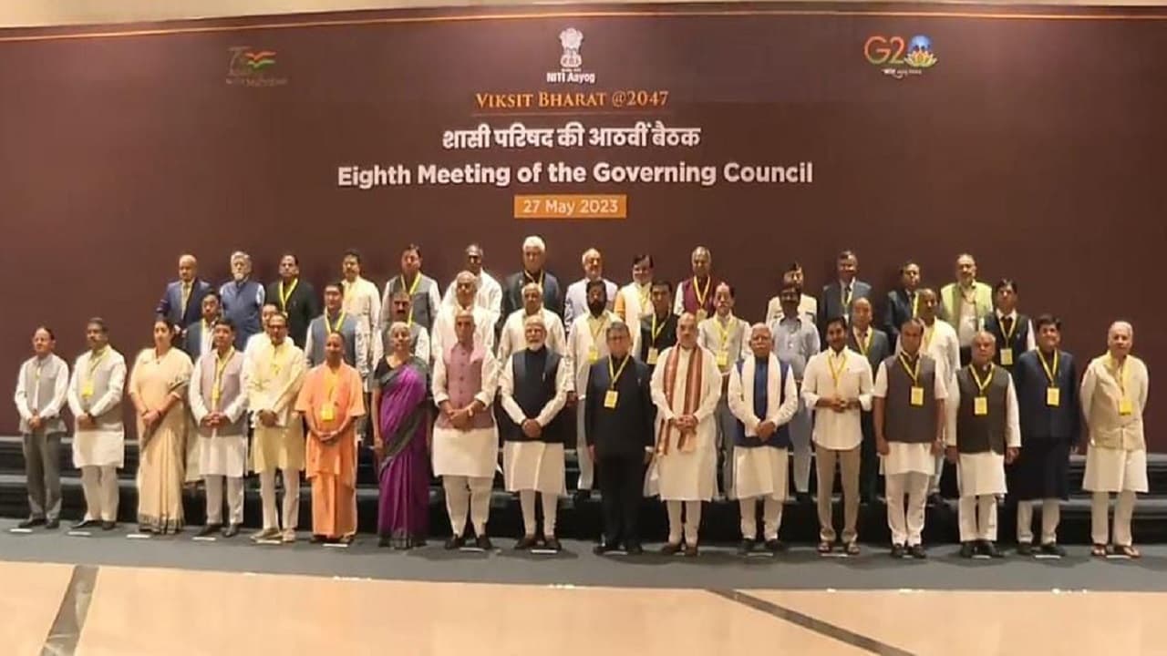 जयप्रकाश नारायण की पत्नी प्रभावती ने लिया था ब्रह्मचर्य का व्रत, जानें गांधी जी ने क्या दिये थे सलाह