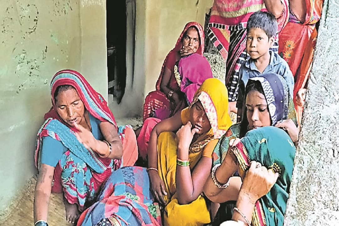 सुपौल में फंदे से लटका मिला वार्ड सदस्य का शव, बेेटे ने कहा- मां को पापा ने मार डाला