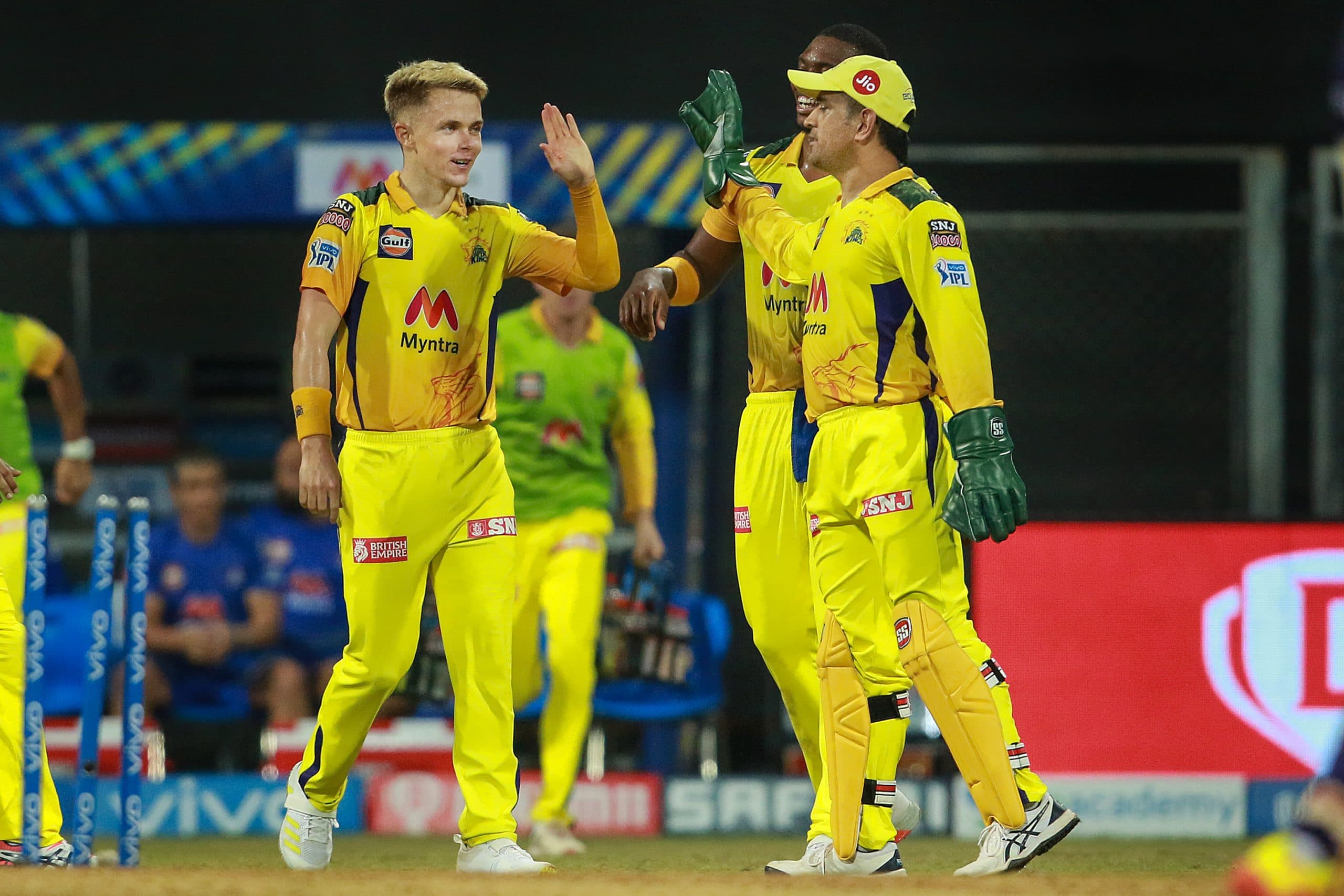 आईपीएल 2021 में कोरोना ब्लास्ट, केकेआर के बाद अब चेन्नई के भी तीन सदस्य पॉजिटिव, रद्द हो सकता है टूर्नामेंट ?