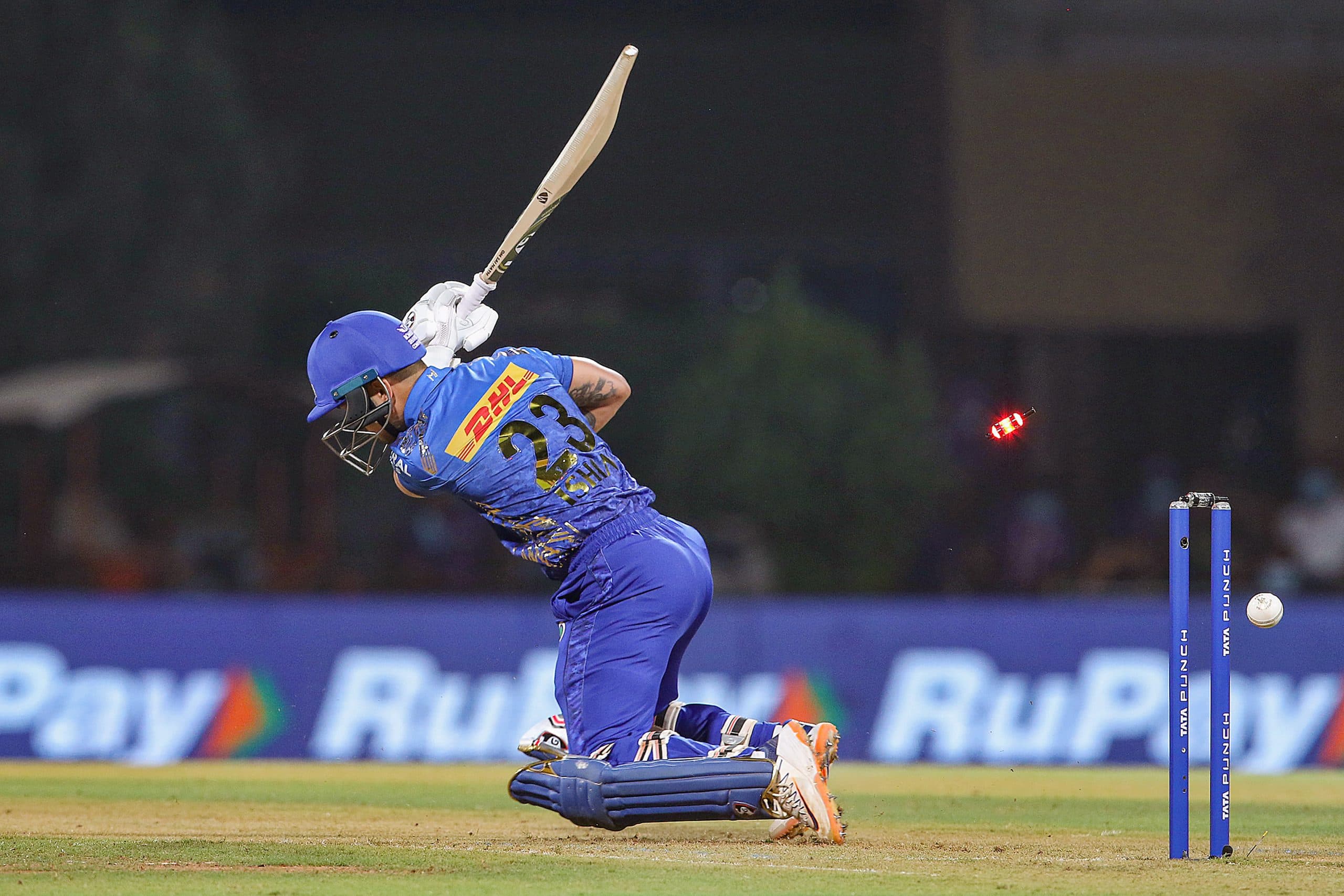 IPL 2022: लखनऊ सुपर जायंट्स के खिलाफ अजीब ढंग से आउट हुए ईशान किशन, VIDEO सोशल मीडिया पर वायरल