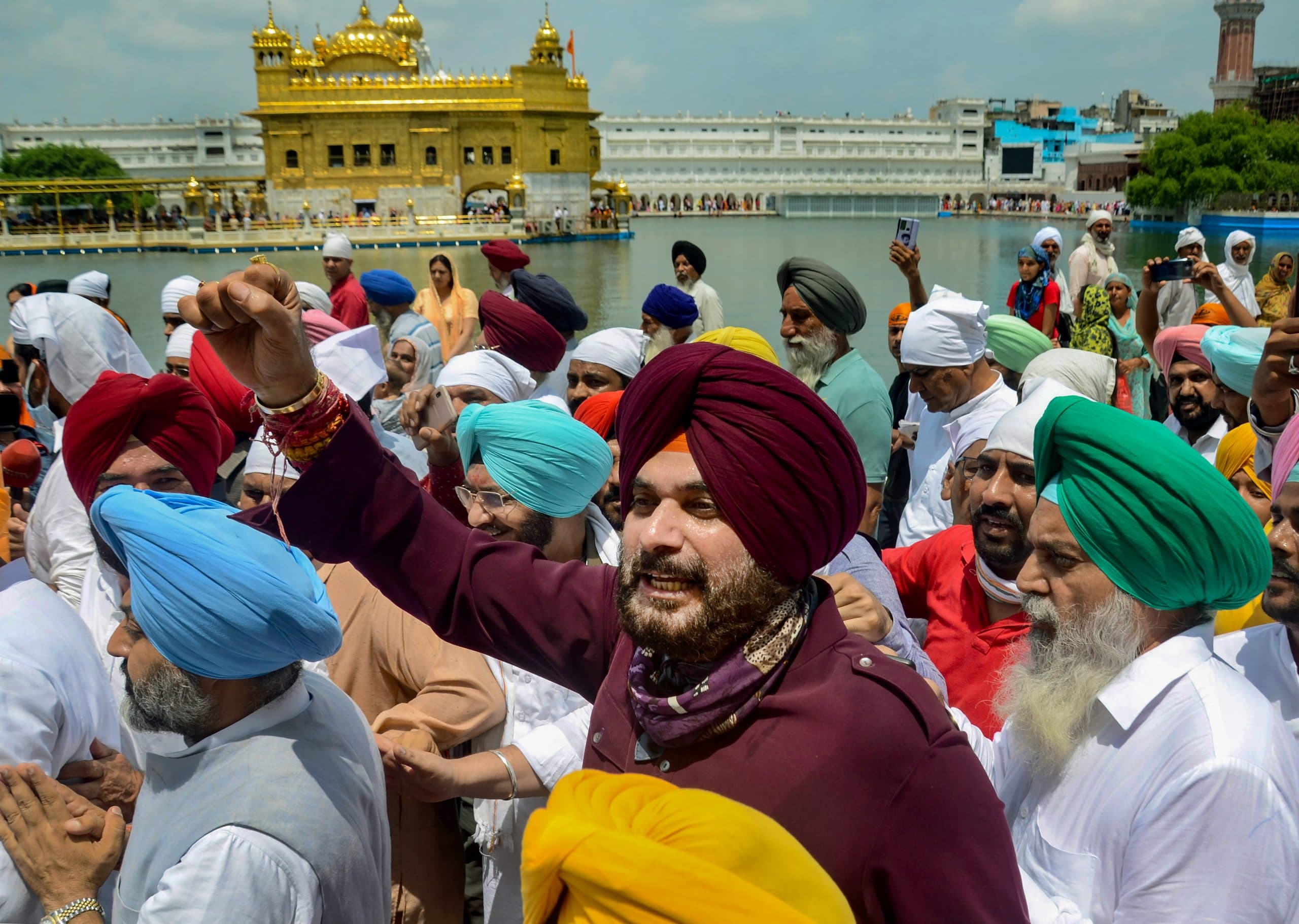 Navjot Singh Sidhu : कैप्टन अमरिंदर सिंह पर भारी पड़े नवजोत सिंह सिद्धू ? असली खेल पंजाब कांग्रेस में बाकी