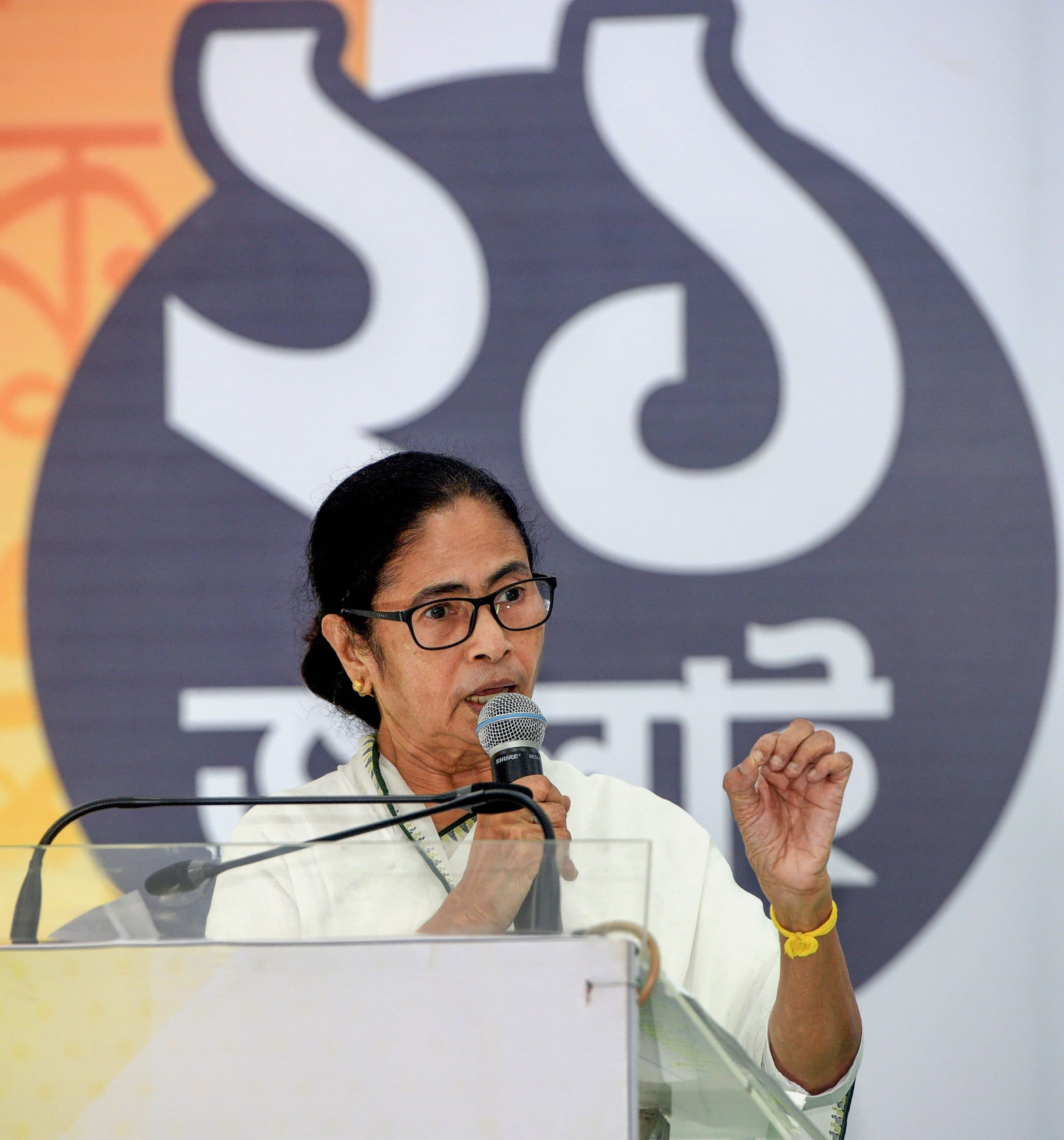 बंगाल चुनाव में एनआरसी-एनपीआर को मुद्दा बनायेंगी ममता बनर्जी, केंद्र की मोदी सरकार पर लगाये गंभीर आरोप