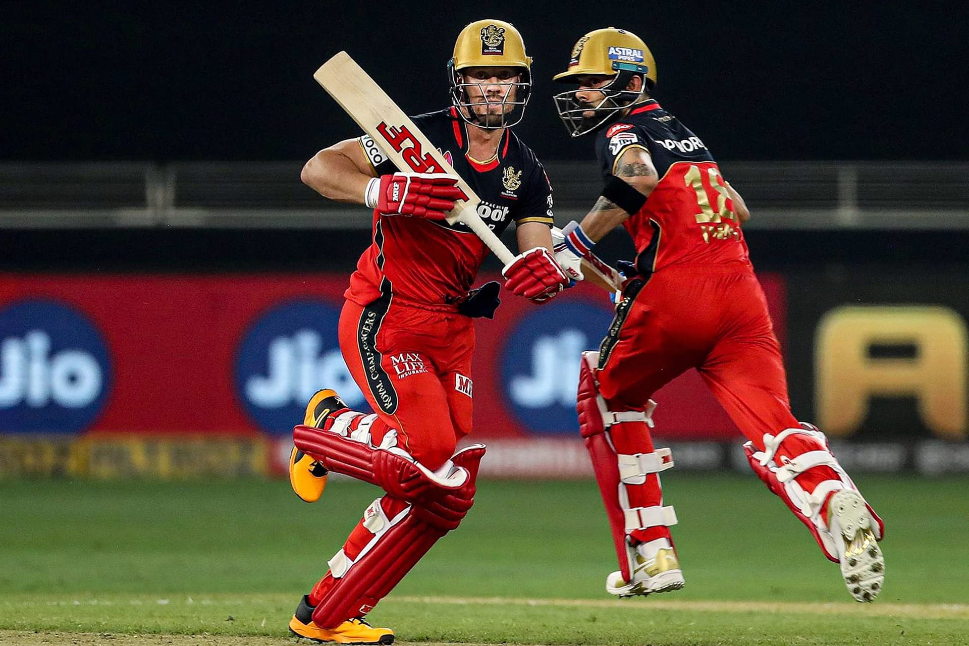 IPL 2020 RCB vs SRH: हार से आहत आरसीबी का सामना बुलंद हौसले से भरे सनराइजर्स हैदराबाद से