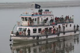 पर्यटन मंत्री का वादा, नये साल में लोगों के लिए खुलेगा फ्लोटिंग रेस्टोरेंट