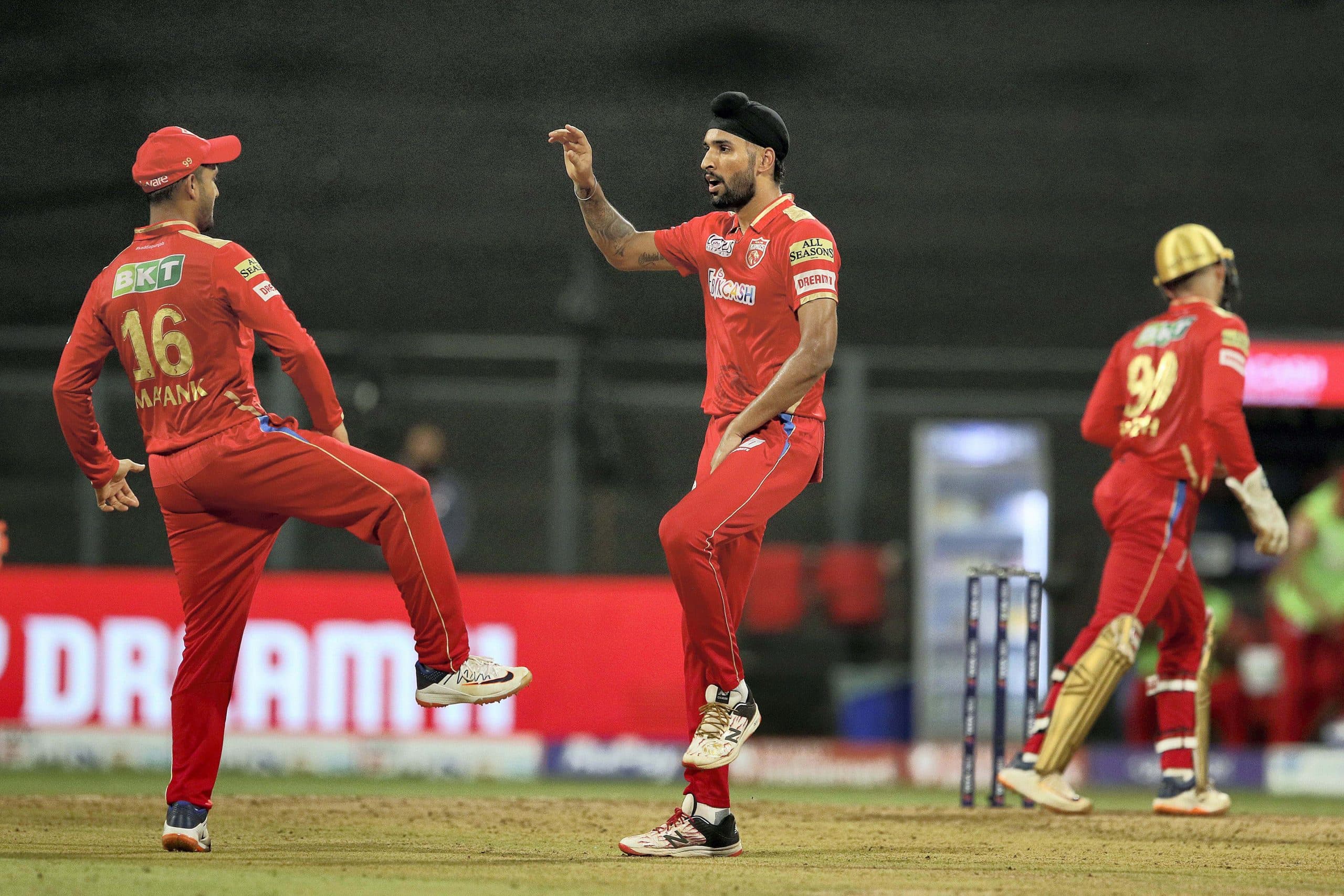 Harpreet Brar: आखिरी लीग मैच में हरप्रीत बरार ने की घातक गेंदबाजी, पंजाब किंग्स के फैंस बोले वाह