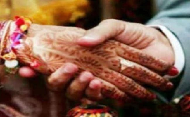 शादी होने से पहले पहुंची पुलिस, दूल्हे को लिया हिरासत में...