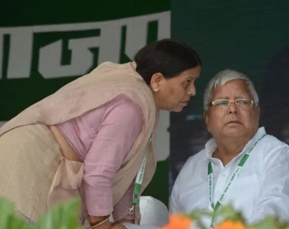 Bihar news: भागलपुर में MDM खाने से 54 बच्चे हुए बीमार, परिजनों के डर से स्कूल बंद कर फरार हुए शिक्षक