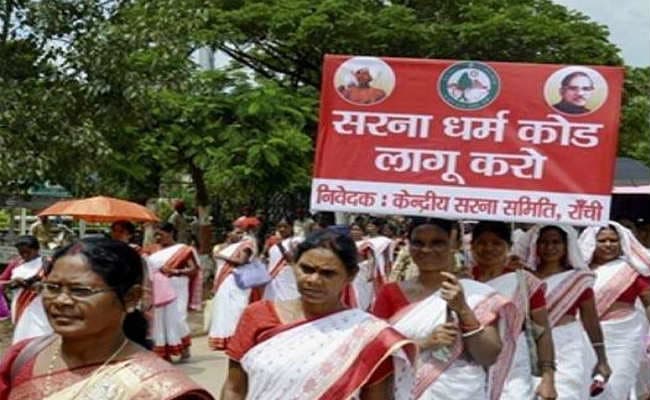 UP Budget Session 2021: राज्यपाल के अभिभाषण के दौरान ही विपक्ष का हंगामा, जमकर की नारेबाजी, लगाया ये आरोप