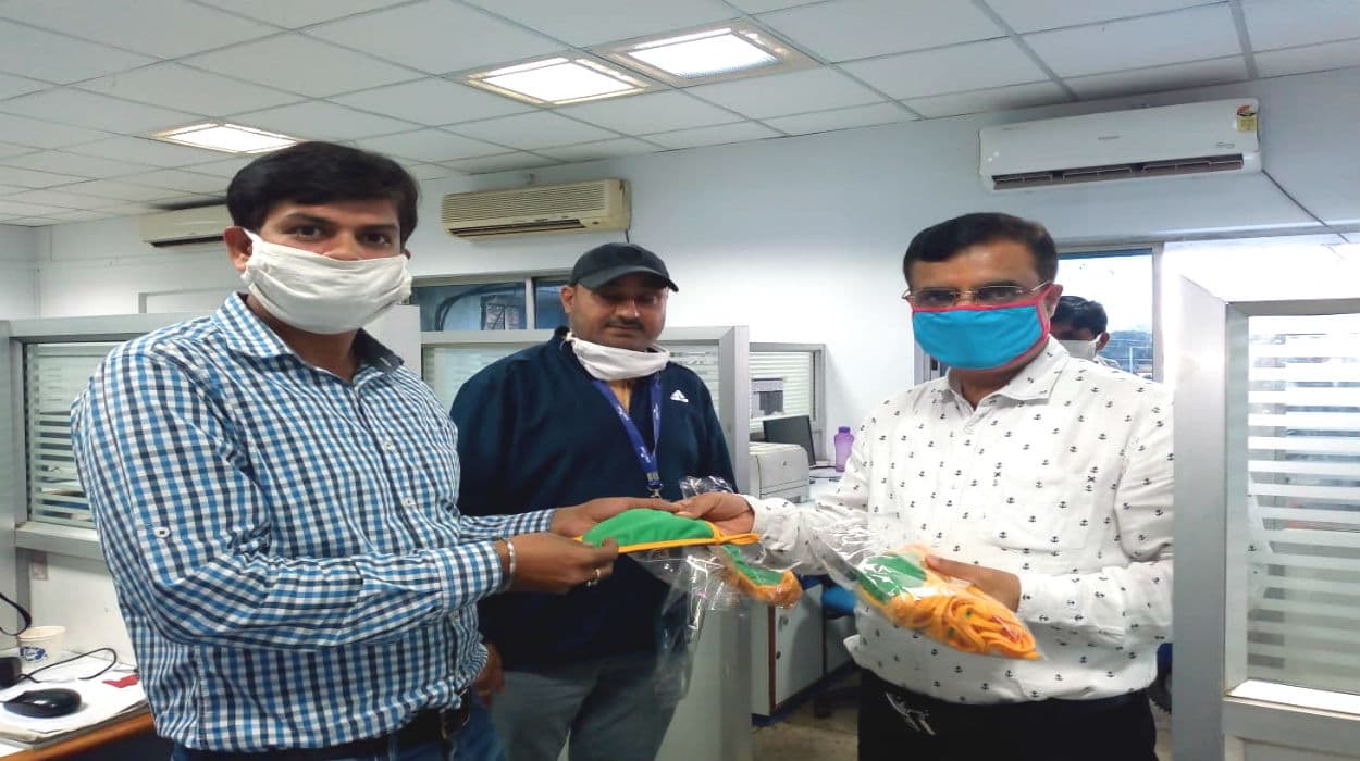 Coronavirus Lockdown के बीच मास्क की कालाबाजारी और मुनाफाखोरी को मात दे रहे झारखंड के ये उद्यमी...