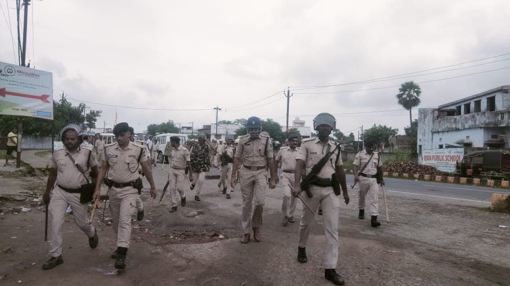 बिहार के बगहा में बवाल के बाद मजिस्ट्रेट और पुलिस बल की तैनाती, जानिए क्या है हाल