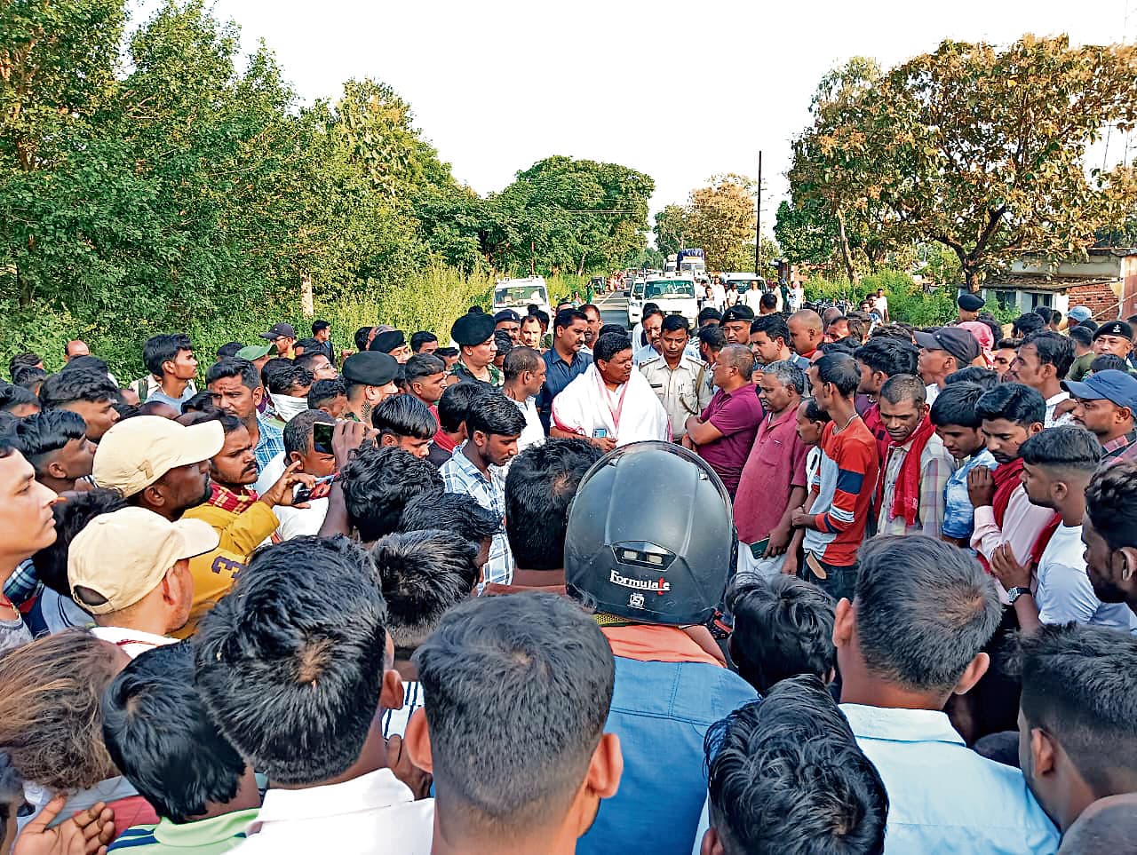 सारवां-देवघर एनएच पर सड़क हादसे में दादी-पोते की मौत, गुस्साये लोगों ने की सड़क जाम