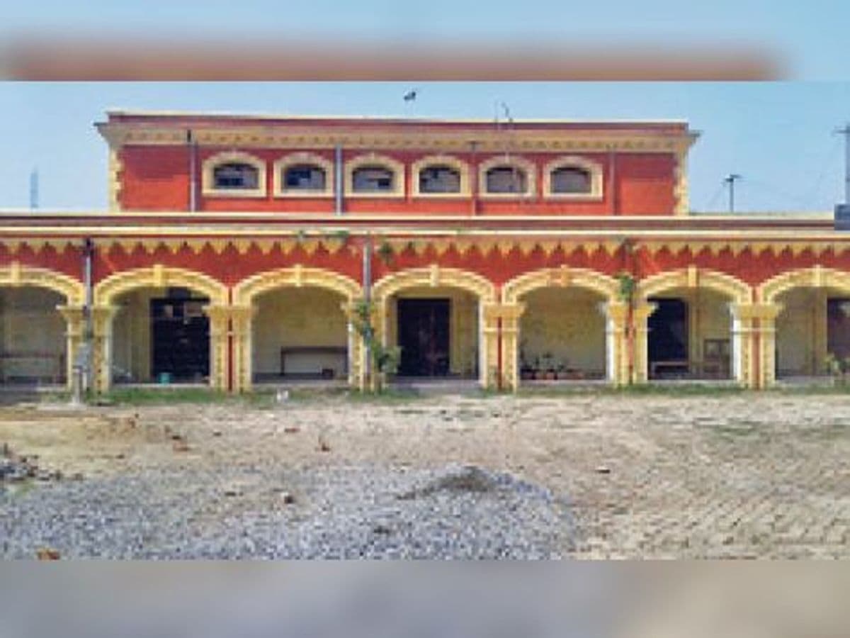 School Reopen: बिहार का एक भी सरकारी विद्यालय सुरक्षा मानकों पर खरा नहीं, 31 हजार से अधिक स्कूलों में नहीं हैं अग्निशमन यंत्र