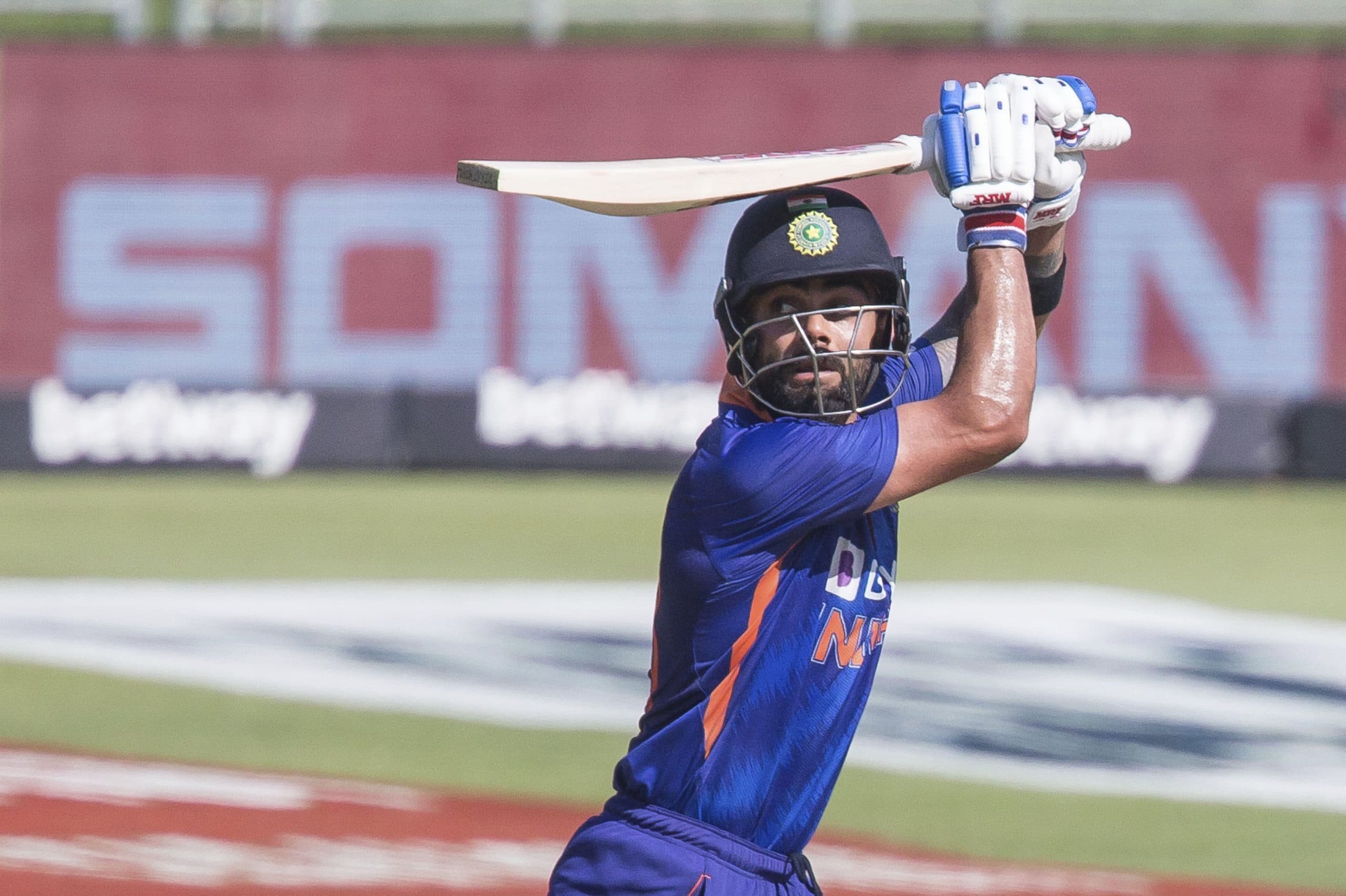 विराट कोहली को कोई छू भी नहीं सकता, पूर्व भारतीय कोच ने पूर्व कप्तान की जमकर की तारीफ