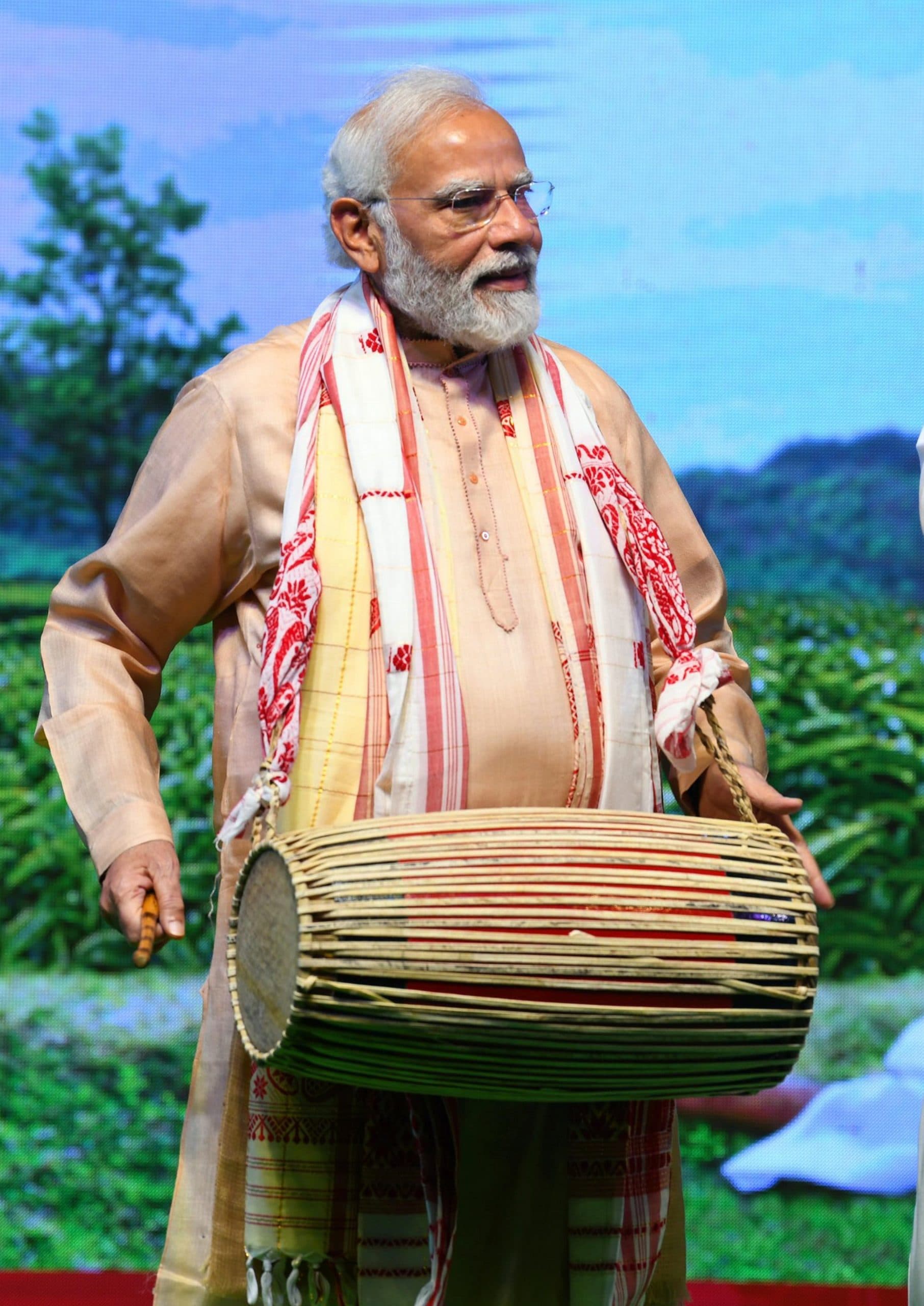 पीएम मोदी आज जम्मू-कश्‍मीर में, 370 हटने के बाद आतंकवादी घटनाओं में 42% की कमी, गायब हो गये पत्थरबाज