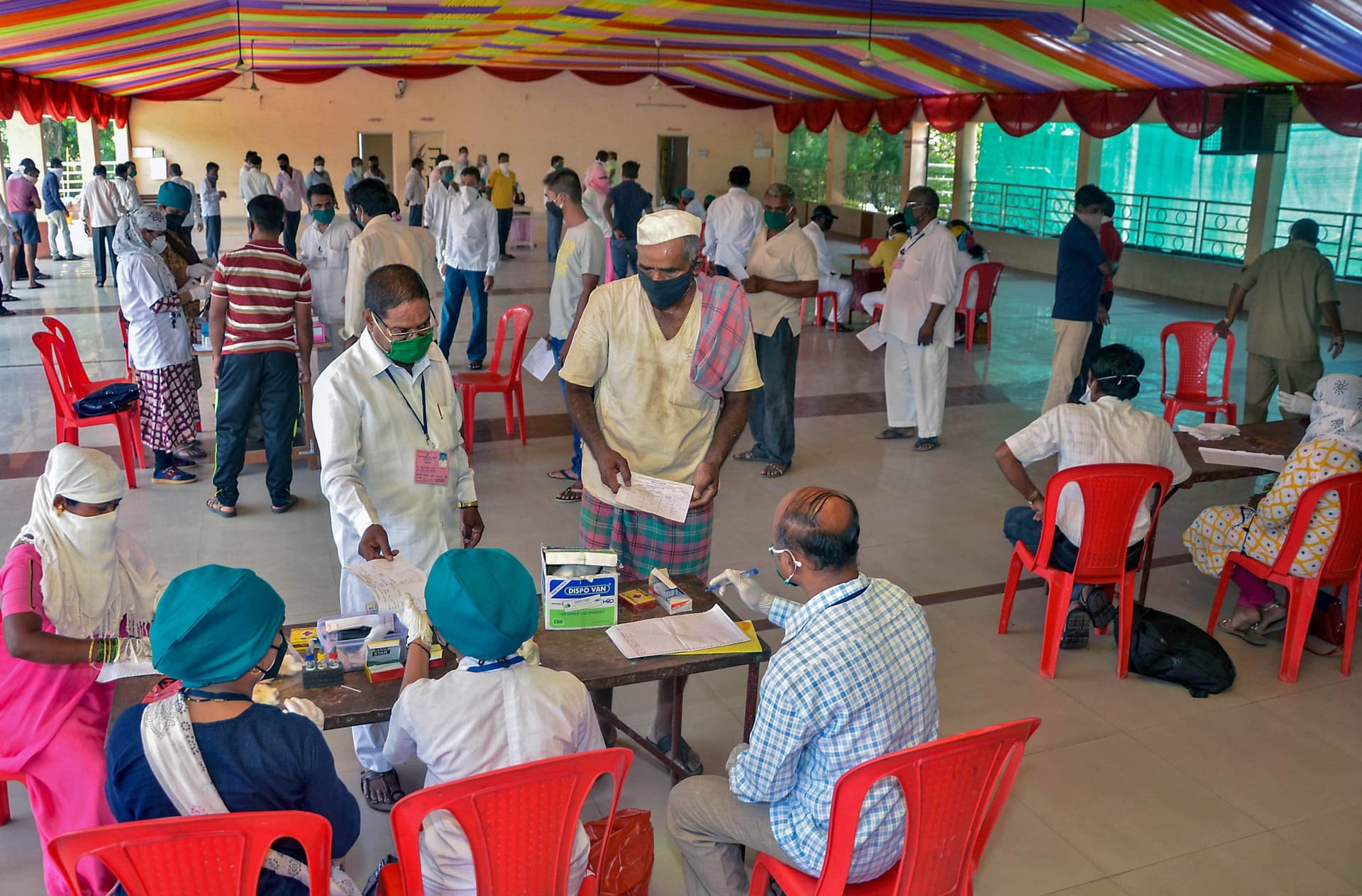 Coronavirus in India: टूटे कोरोना के सारे रिकार्ड, यहां फिर से लॉकडाउन लगाया गया