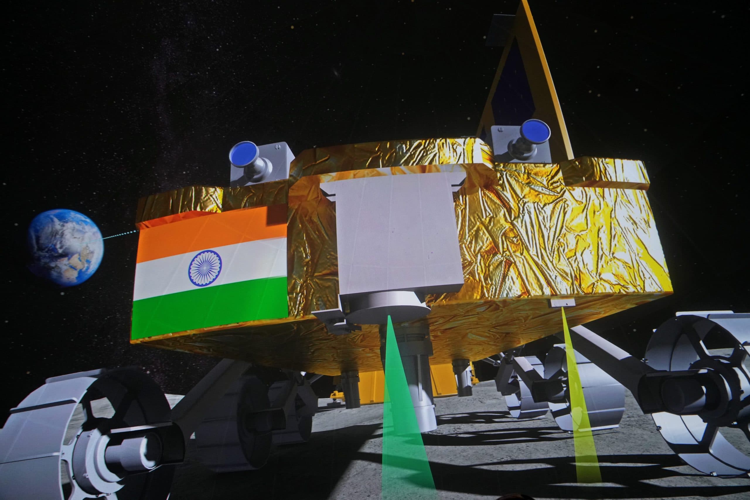 Chandrayaan 3 की लैंडिंग को लेकर एक्साइटेड दिखा पूरा बॉलीवुड, एक सुर में कहा- भारतीय के लिए गौरव का क्षण