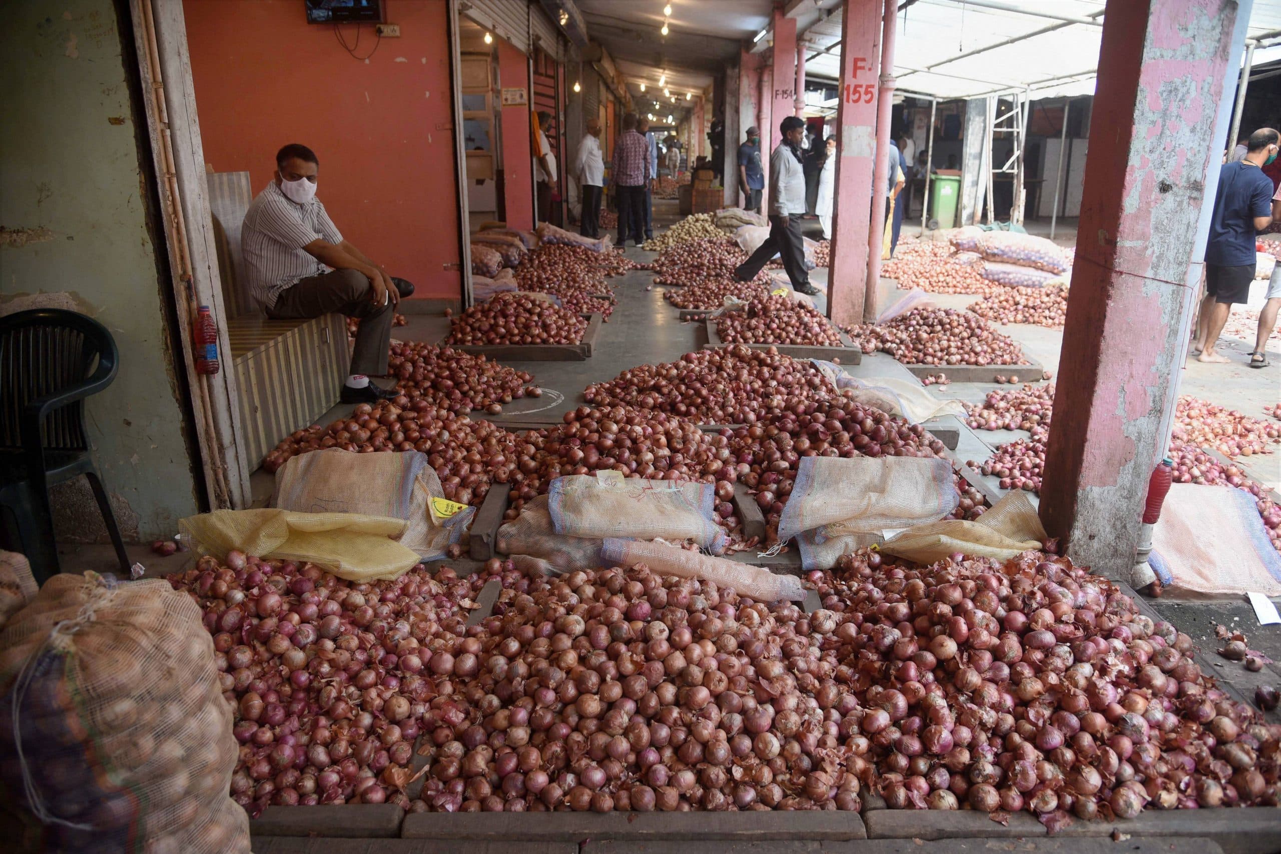 Onion Price : आसमान में पहुंचे दाम ! जानिए अब कब सस्ता होगा प्याज