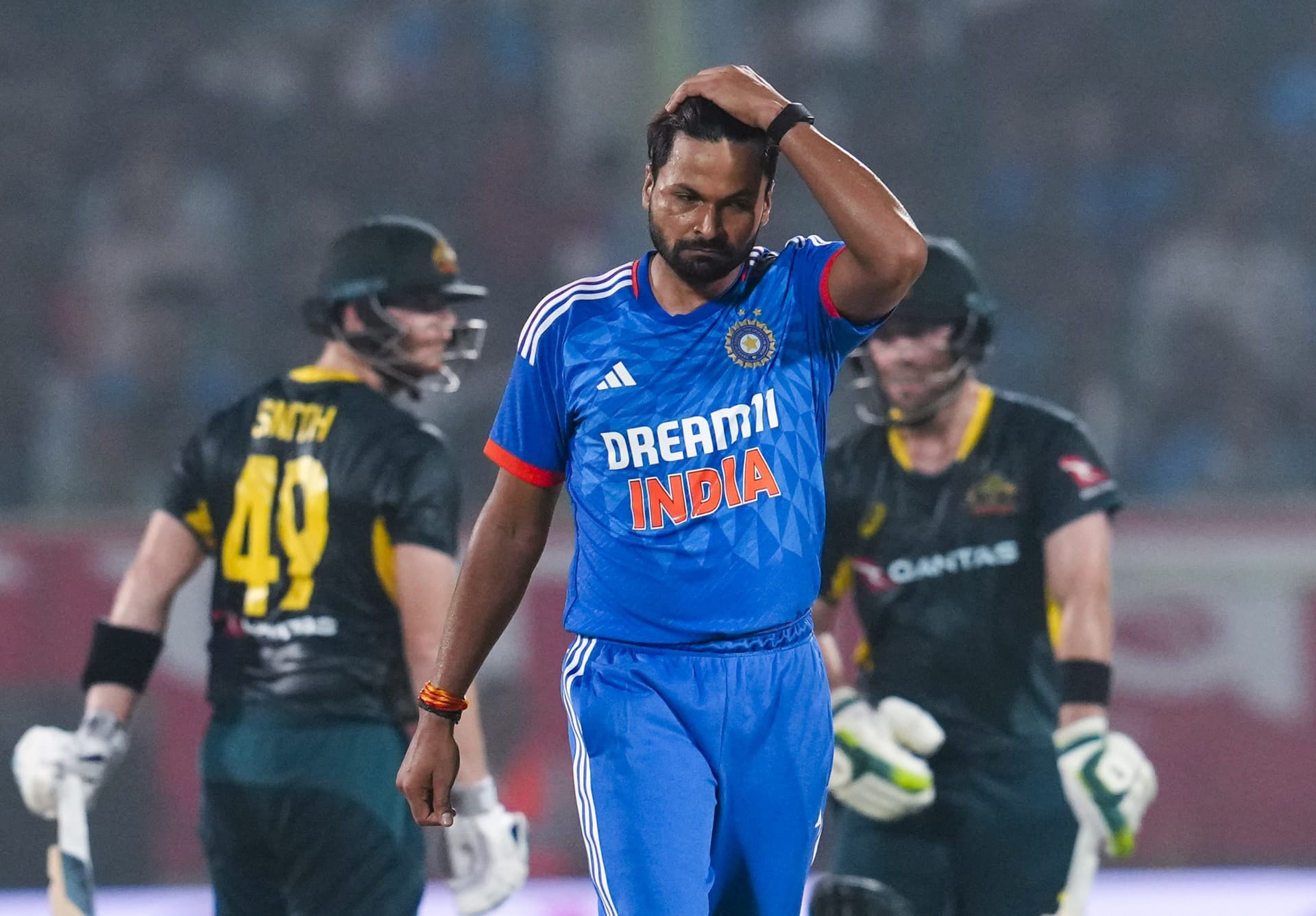 IND vs AUS T20: सूर्यकुमार यादव और रिंकू सिंह की तारीफ हो गई हो तो एक नजर मुकेश कुमार के प्रदर्शन पर भी डालें