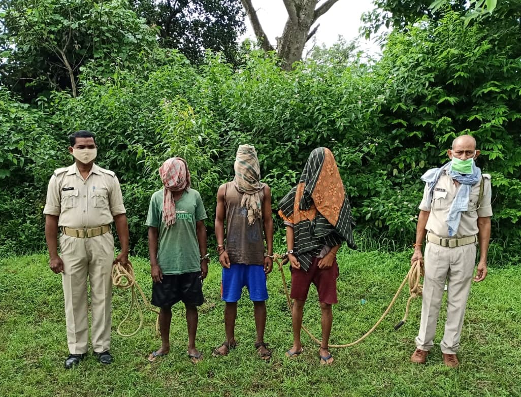 अवैध संबंध को छिपाने के लिए दादी-पोती को मार डाला, तीन आरोपी गिरफ्तार