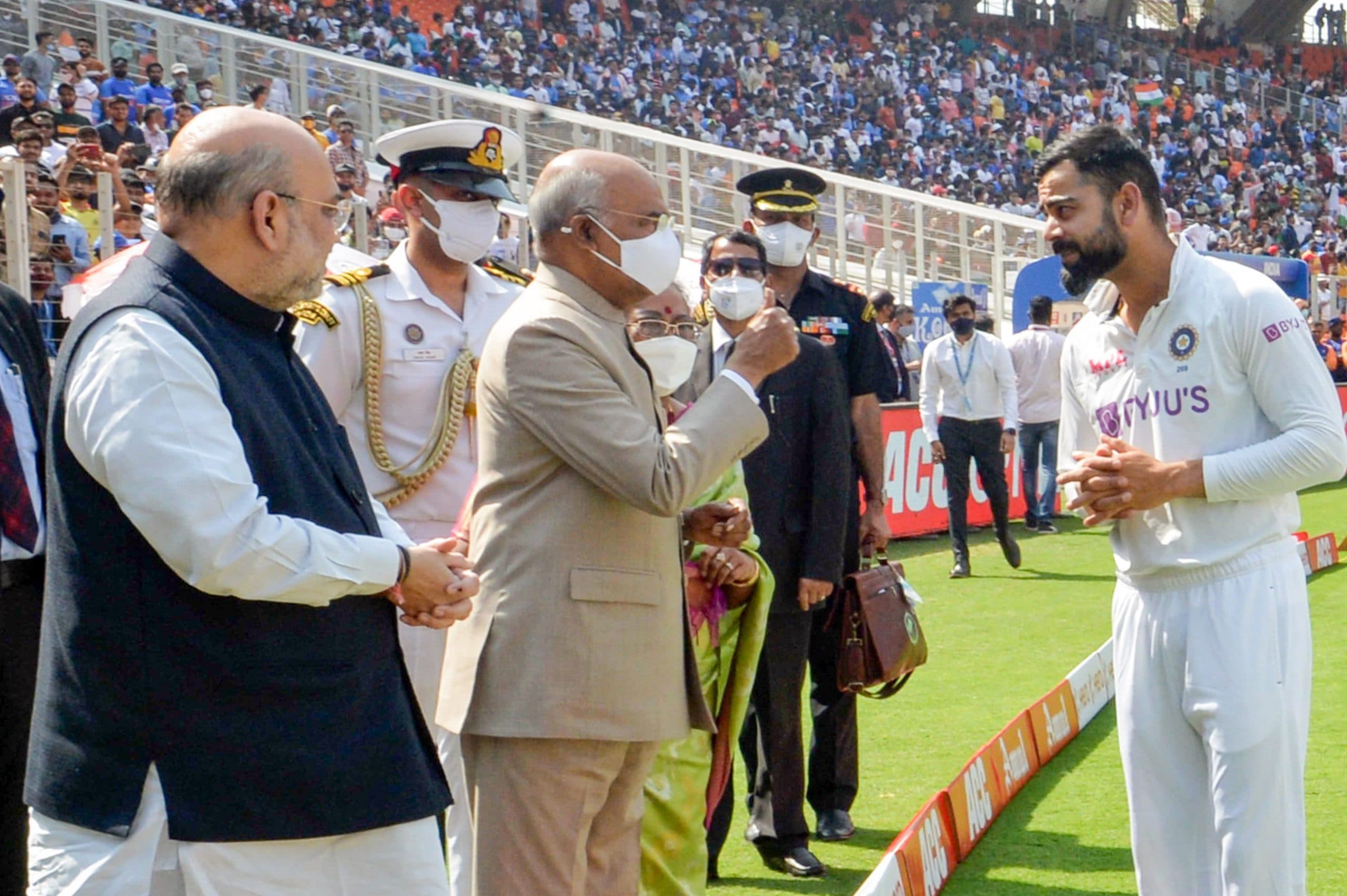 Narendra Modi Stadium : दुनिया के सबसे बड़े क्रिकेट स्टेडियम के नाम पर बवाल, सरकार ने दी सफाई