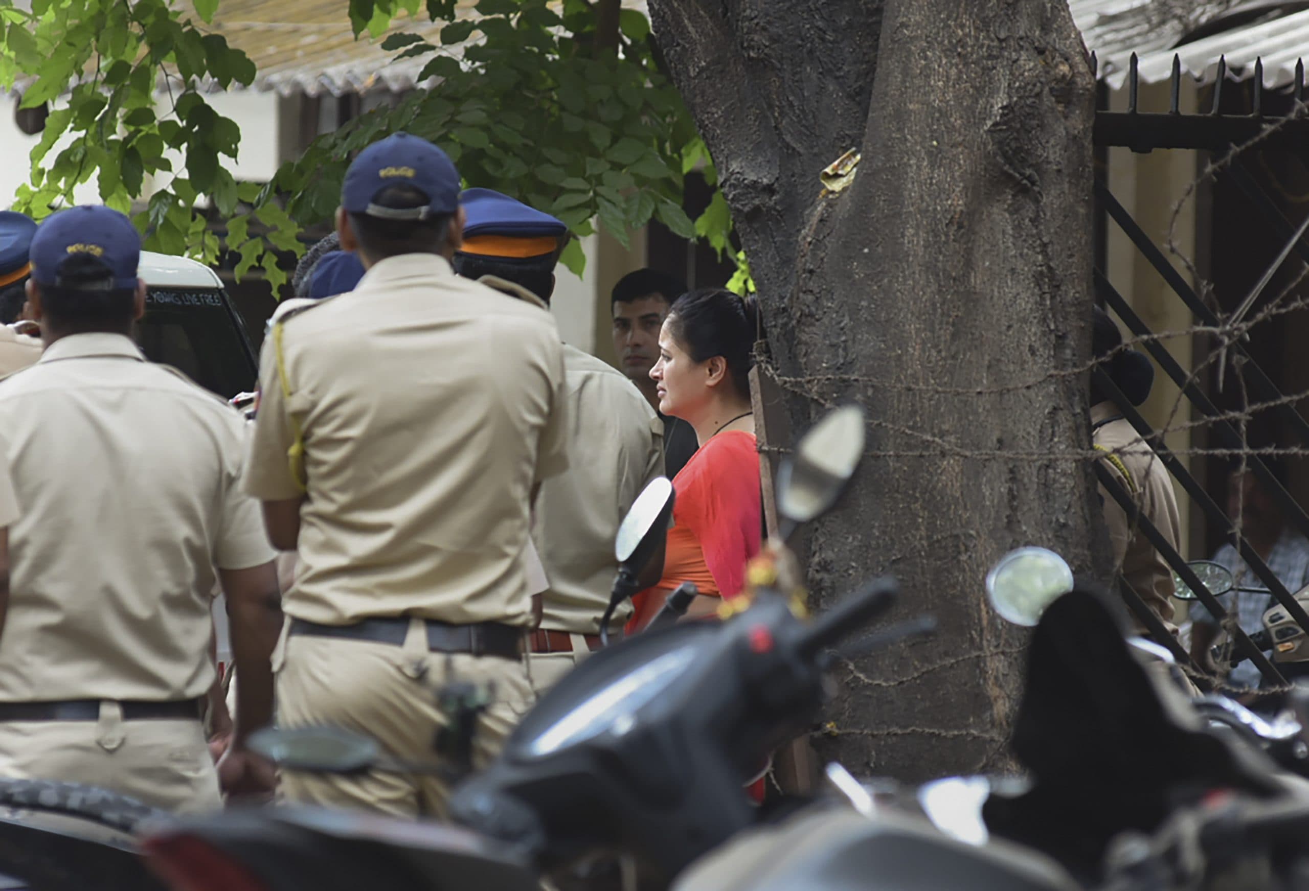 'नवनीत राणा का अंडरवर्ल्ड के साथ है कनेक्शन', संजय राउत का बड़ा आरोप