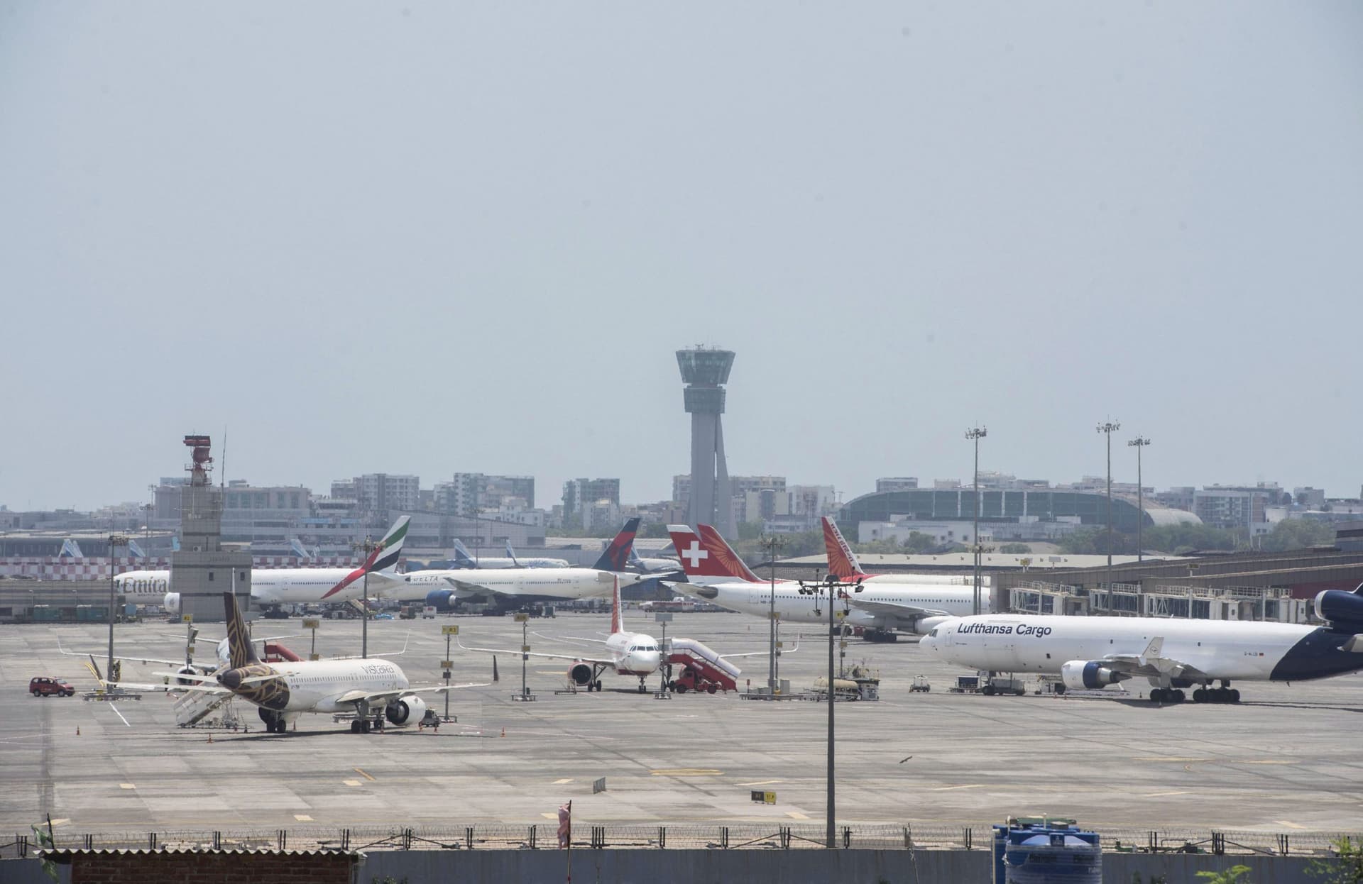Domestic Flights India : घरेलू उड़ान के लिए महाराष्‍ट्र राजी, यहां देखें कहां से कितनी उड़ानें