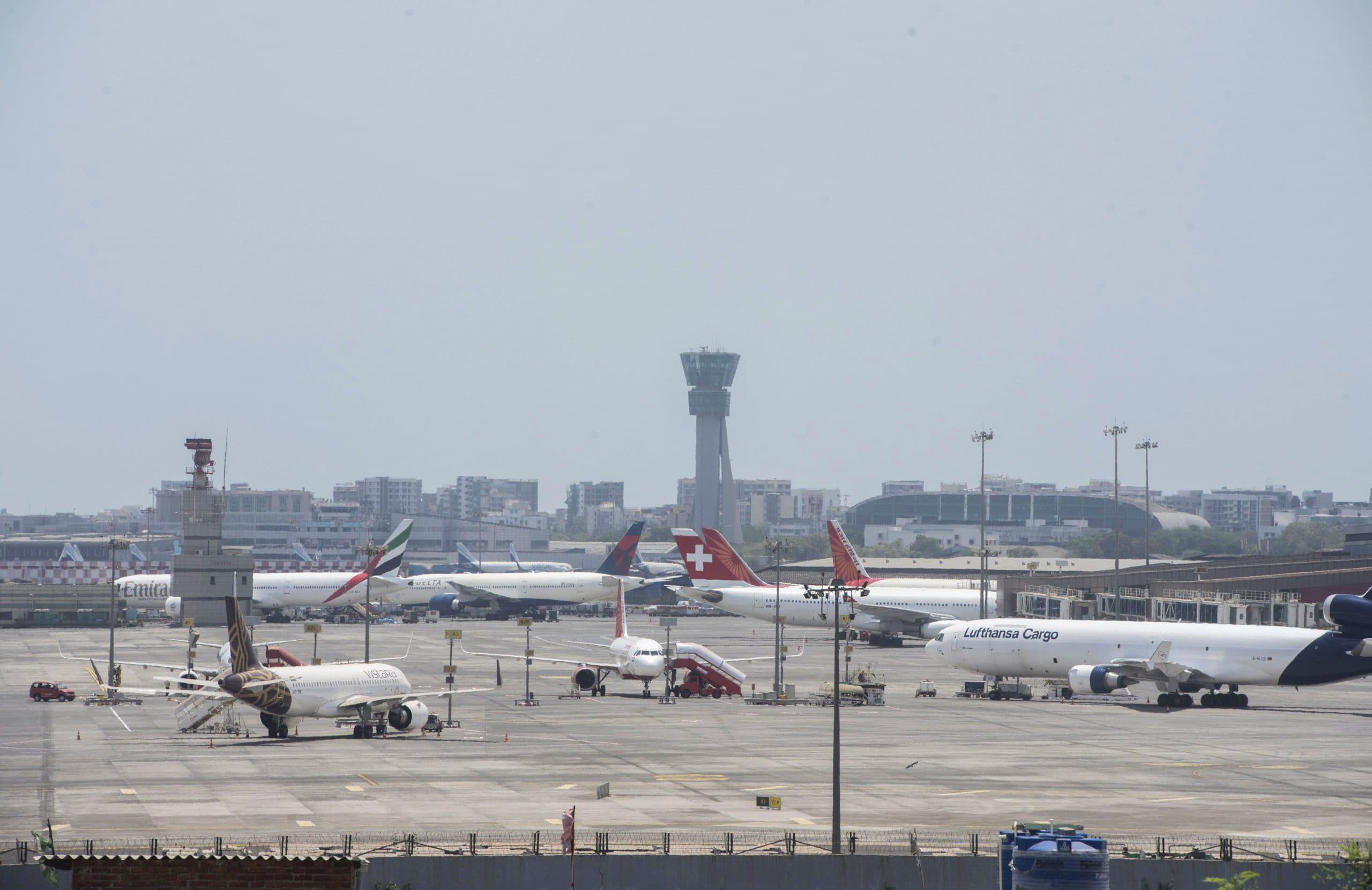 Domestic Flights India : घरेलू उड़ान के लिए महाराष्‍ट्र राजी, यहां देखें कहां से कितनी उड़ानें