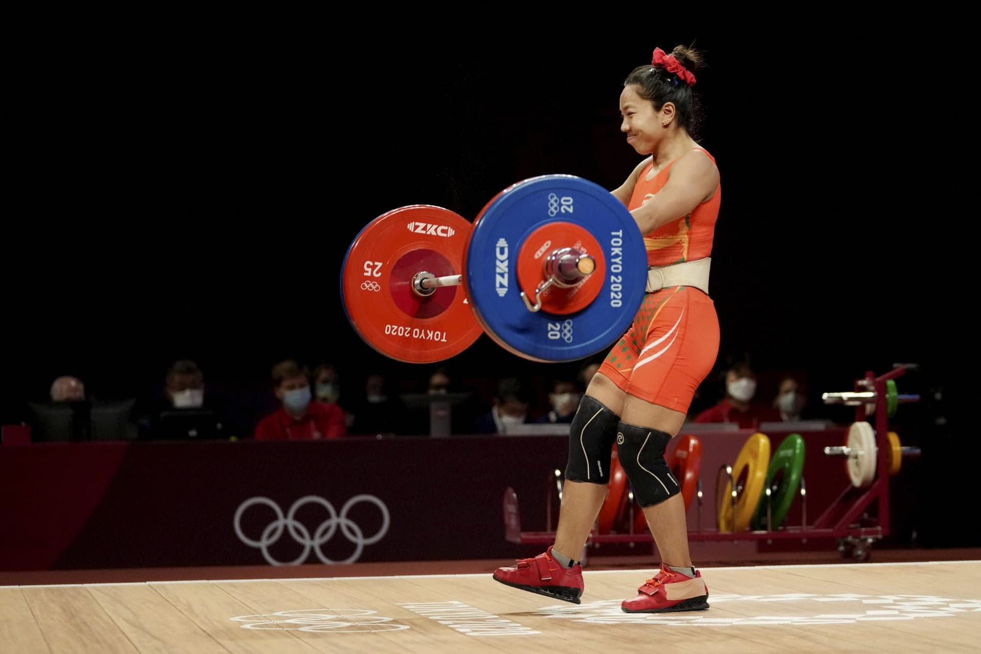 Tokyo Olympics 2020 : मीराबाई चानू ने मां के इस खास तोहफे से जीता मेडल, ज्वेलरी बेचकर किया था गिफ्ट
