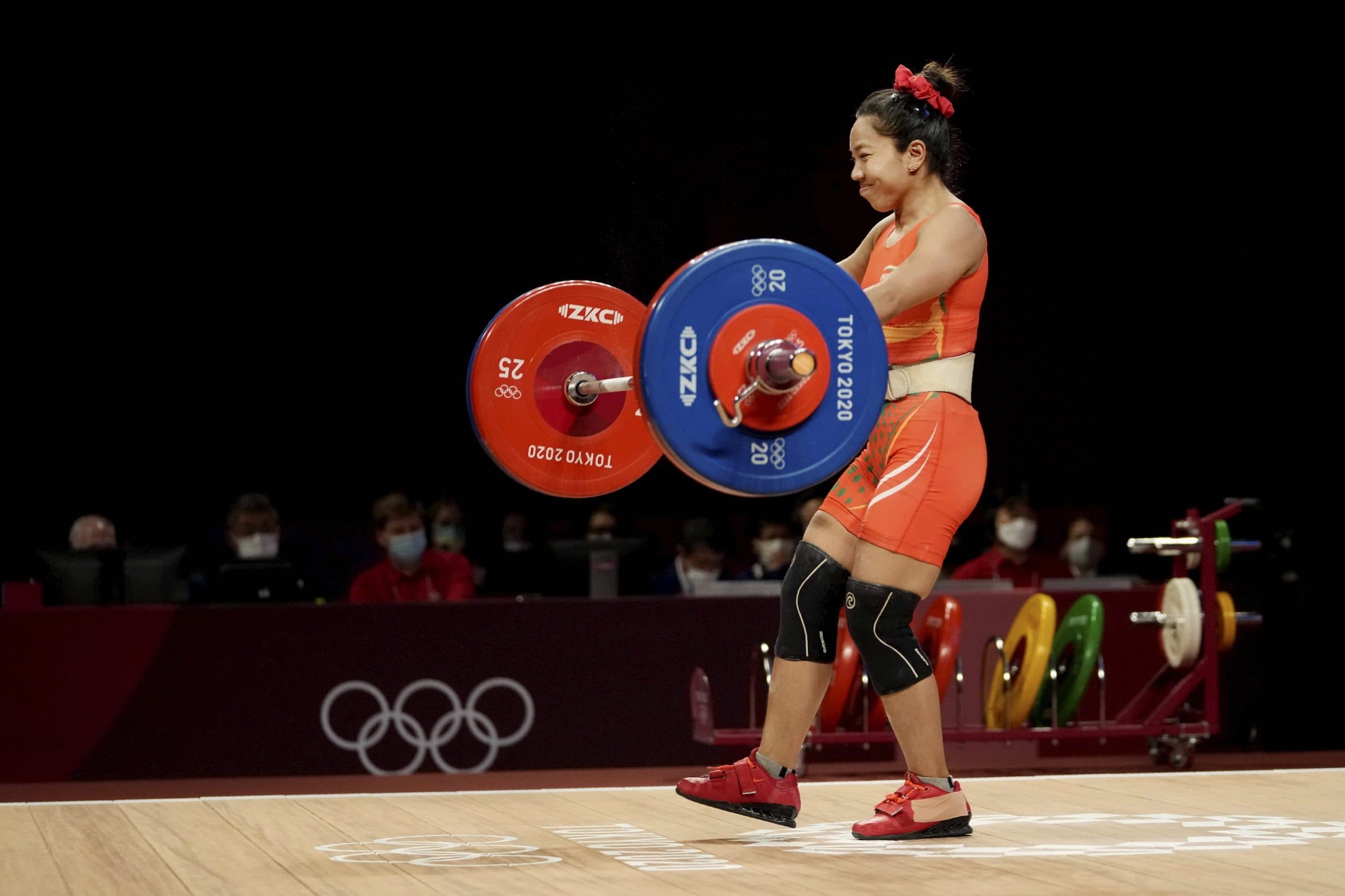 Tokyo Olympics 2020 : मीराबाई चानू ने मां के इस खास तोहफे से जीता मेडल, ज्वेलरी बेचकर किया था गिफ्ट