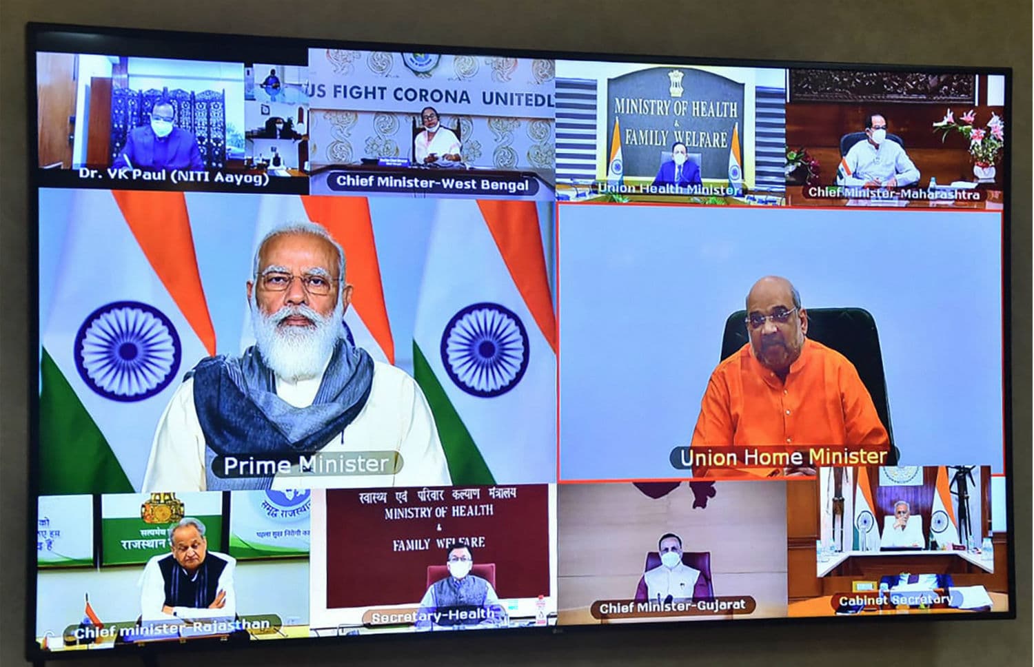 दिल्ली में बेकाबू हुआ कोरोनावायरस, PM मोदी की बैठक में केजरीवाल ने मांगे 1000 आईसीयू बेड