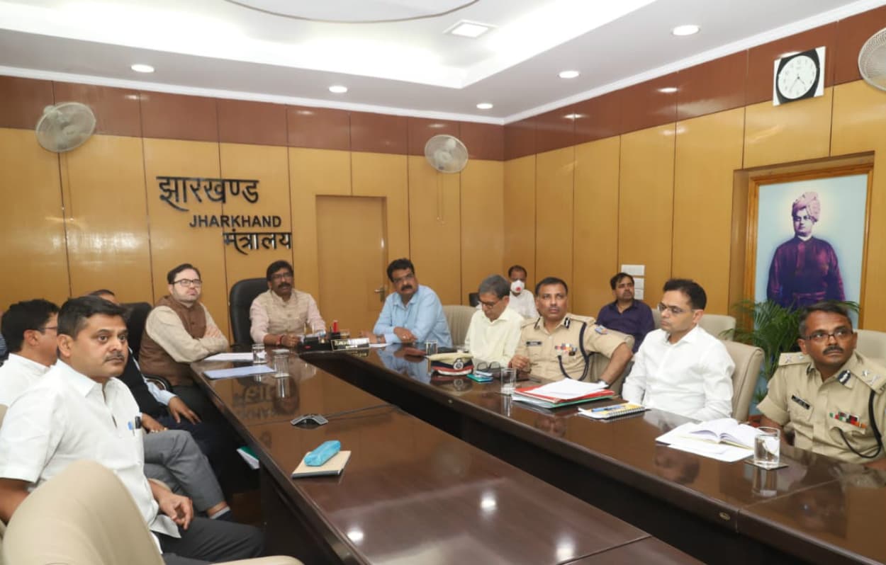 CoronaVirus Outbreak : CM हेमंत का निर्देश - संदिग्‍ध होम क्‍वारेंटाइन में नहीं सरकार के क्‍वारेंटाइन में रहेंगे