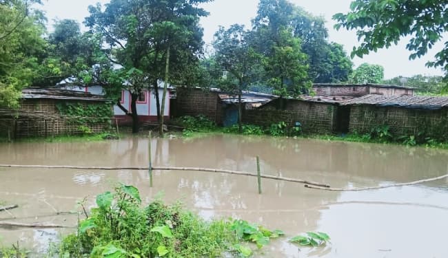 बागमती का पानी बेलवाघाट पथ पर चढ़ा, शिवहर से संपर्क भंग