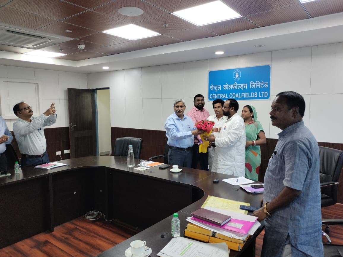 दुर्गापूजा के बाद खुलेगी पिछरी कोलियरी, विस्थापित संघर्ष समिति व सीसीएल प्रबंधन की रांची में हुई वार्ता