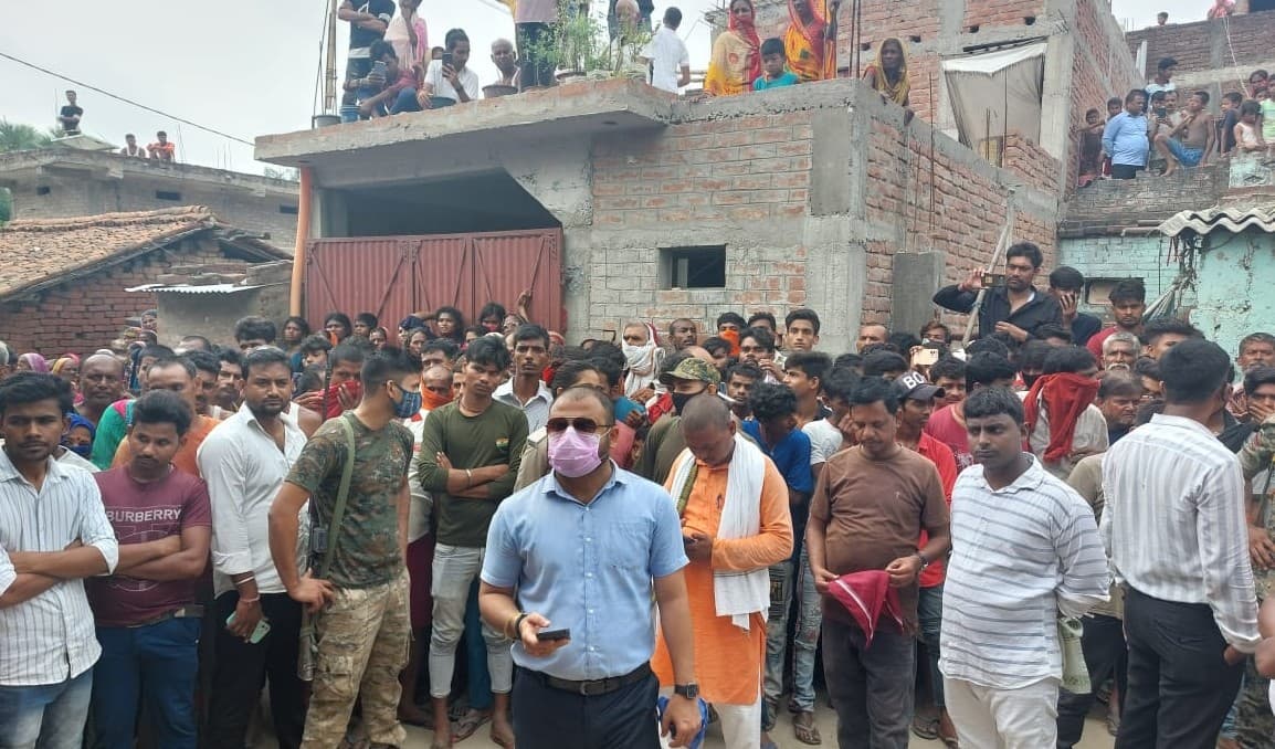 प्रेम-प्रसंग से नाराज भाइयों ने बहन की हत्या, बगहा में पत्नी की विदाई नहीं होने से पति नाराज ससुर का गला काटा