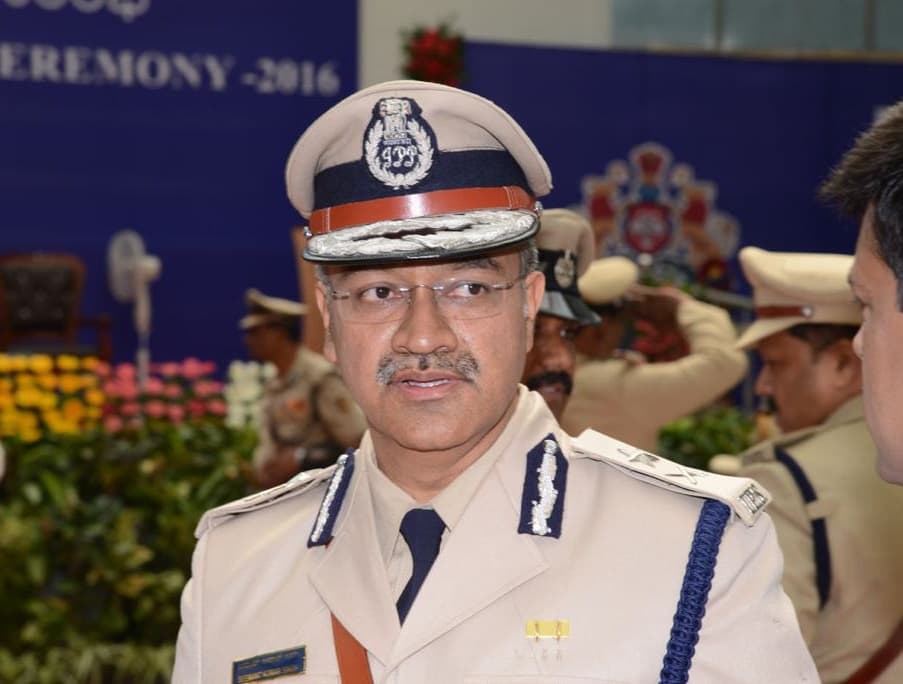 कर्नाटक में फंसे बिहार के मजदूरों की मदद कर रहे हैं बेंगलुरु पुलिस कमिश्नर, हर दिन गरीबों को भेज रहे राशन किट